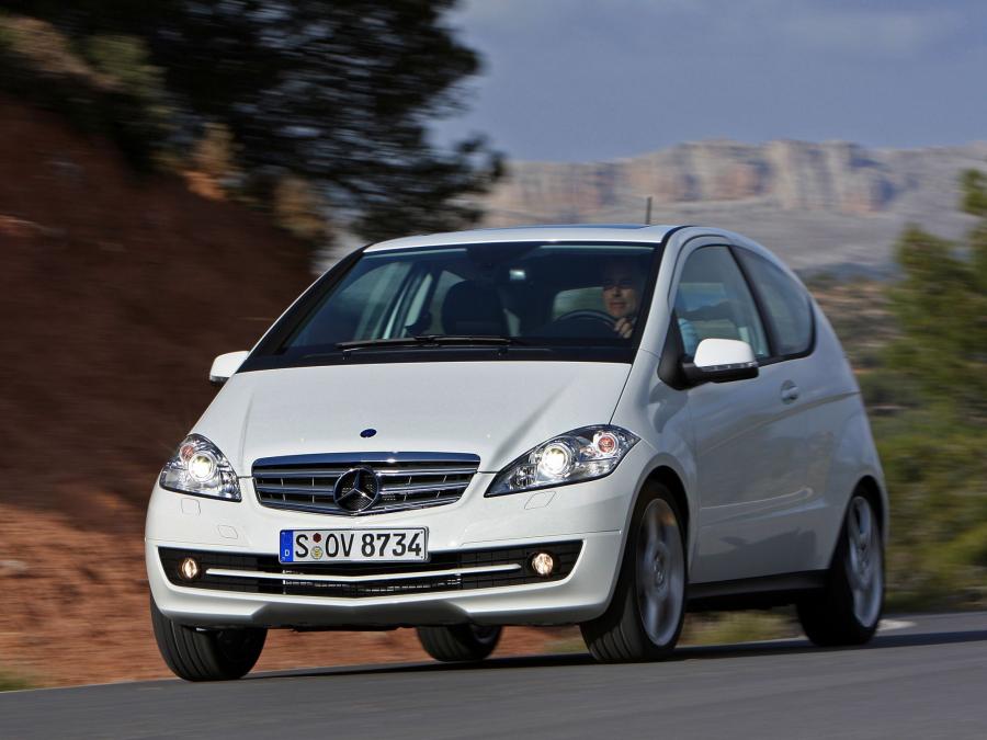  Mercedes-Benz A170 3-Door 2008 года  (фото 2 из 12)